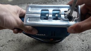 Ferm Jig Saw JSM1030 550W Lock on switch Wood & Steel saw blade tutorial