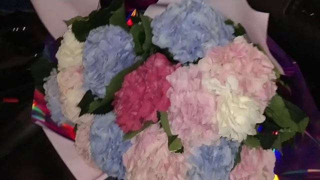 БУКЕТ С ГОРТЕНЗИЯМИ КОРЗИНА С ЦВЕТАМИ БУКЕТЫ С ДОСТАВКОЙ ПО АДРЕСУ(3)