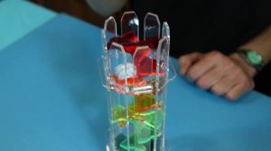 БАШНЯ ДЛЯ БРОСАНИЯ КУБИКОВ «КАЛЕЙДОСКОП» С ПОДСТАВКОЙ