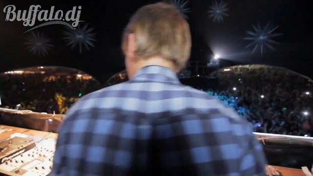 Avicii - Ultra Music Festival 2011 @ The Tower - 3.26.11 смотреть онлайн