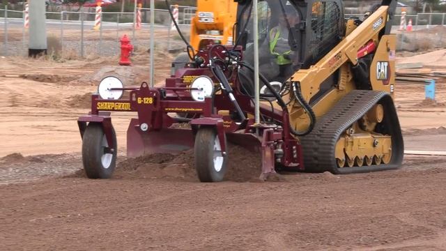 SharpGrade G128 grader blade Grading forwards & reverse with QuadGrade 2D Laser & Direct Connect смотреть онлайн