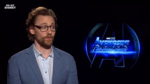 Том Хиддлстон отвечает на вопросы о Локи (русская озвучка)