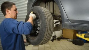 Chevrolet Cruze- замена передних амортизаторов и много еще чего....