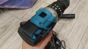 5000 рублей!!! Китайский шуруповерт для ледобура. В комплекте ручка + 2 аккумулятора.