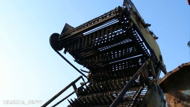 Свёклопогрузчик - очиститель СПС-4,2: одна из лучших советских сельхозмашин. Обзор
