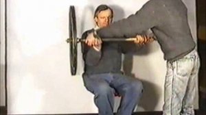 Закон сохранения момента импульса. Скамья Жуковского