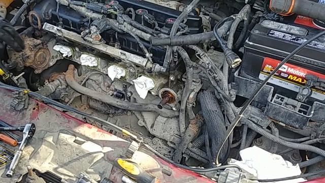 FORD FOCUS 2.0L DURATEC: PCV VALVE, HOSE & INTAKE MANIFOLD GASKET (manifold bolts sequence). смотреть онлайн