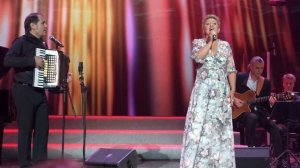 Песенка молодых соседей.mp4