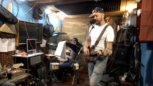 Никто меня не любит / кавер Тайм-Аут / 09.09.2020 смотреть онлайн