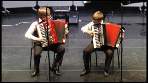 Украинская народная песня «Ой, лопнул обруч» обр.С.Жукова