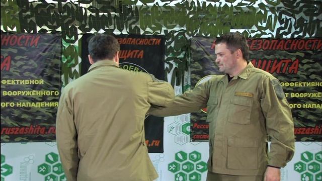 ШКОЛА ОБЕЗОРУЖИВАНИЯ (Обезоруживание при угрозе пистолетом урок-8) смотреть онлайн