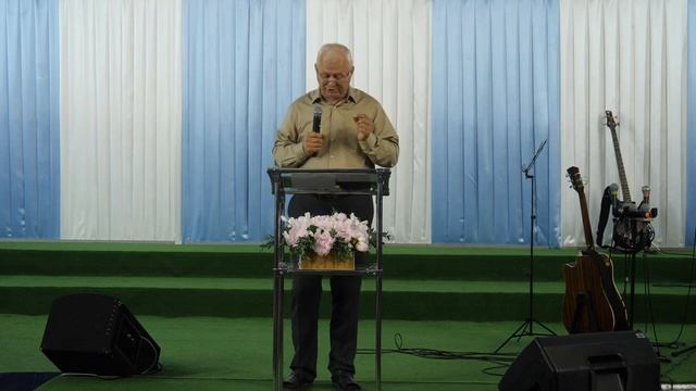 БЫТЬ НАВЕРХУ ГОРЫ  служитель Алексей Трещев