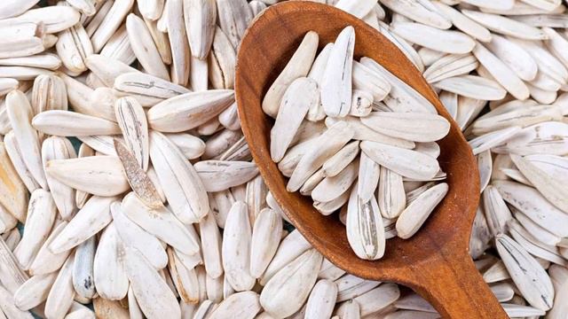 Что творит семечки? ПОЧЕМУ, худеющим рекомендовано семечки? смотреть онлайн