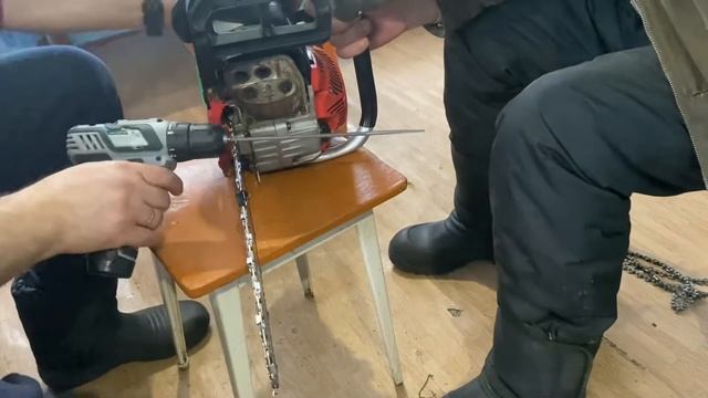 Заточка цепи для бензопилы.С помощью шуруповёрта и напильника. смотреть онлайн