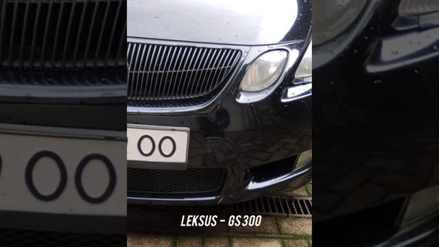 Leksus GS 300.