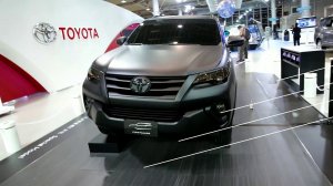 Японская презентация Toyota Fortuner, Тойота Фортунер