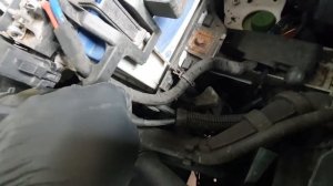 VW Поло. Замена фары, ремонт проводки.