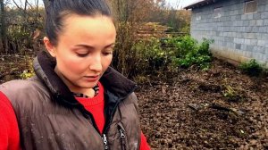 КАК ХРУПКИЕ ПЛЕЧИ ВЫДЕРЖИВАЮТ ТАКУЮ НАГРУЗКУ. ЖИЗНЬ ПРОСТЫХ ЛЮДЕЙ В ДЕРЕВНЕ