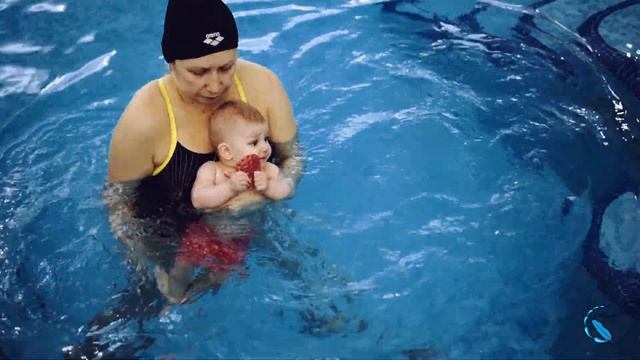 Грудничковое плавание. София 7 месяцев смотреть онлайн