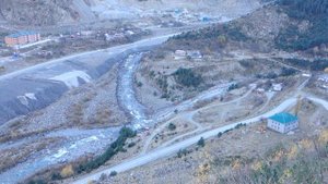 Бурон  -  поселок .