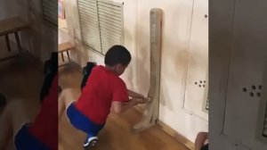 Тутум эргиир - вертушка в один хват. Развивает гибкость, вестибулярный аппарат, координацию движени