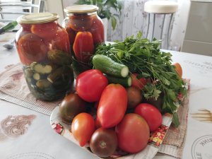 АССОРТИ ИЗ ПОМИДОРОВ И ОГУРЦОВ Беспроигрышный вариант