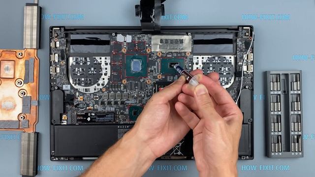 Razer Blade 15 Advanced (2018) Disassembly, fan cleaning and thermal paste replacement