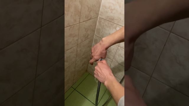 Пропал напор в душе, чистка ситечка в душевой лейке