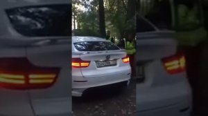Мент прикладом автомата не смог разбить Стекло БМВ!!!