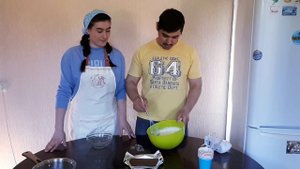 Яхмос!Тарзи таёр кардани яхмоси болаззат!(Мороженное!Рецепт приготовления вкусного морожного!)