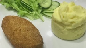 Кордон блю. Куриные котлетки с начинкой