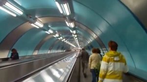 перход из метро Спортивная с Петроградки на Васильевский остров