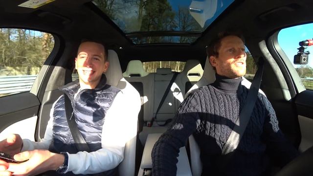 Interview SUPERFAST & CURIOUS d'un PILOTE DE F1 ! смотреть онлайн