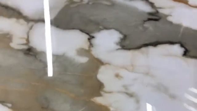 Керамогранит Crash Gold glossy 60x60 (ceramica21.ru)
