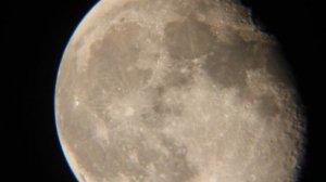 The moon seen through Skywatcher 130/900