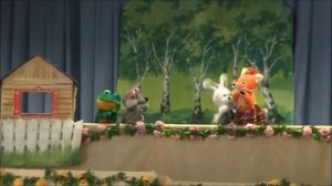 Кукольный театр Теремок (с выходами персонажей и песенными вставками).mp4
