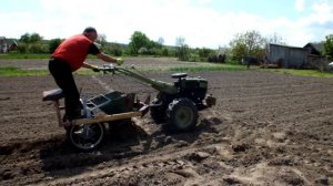 Самодельная КАРТОФЕЛЕСАЖАЛКА для мотоблока! ЗА 5 КОПЕЕК!