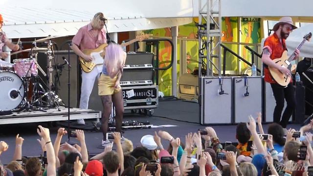 7/17 Paramore - Let This Go @ Parahoy 3 (Show #2) 4/08/18 Deep Search смотреть онлайн