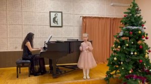 "Тень-тень потетень" Русская народная песня.