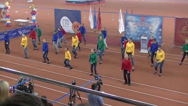 Эдельвейс на танцполе! [День Учителя ФК 2019] смотреть онлайн