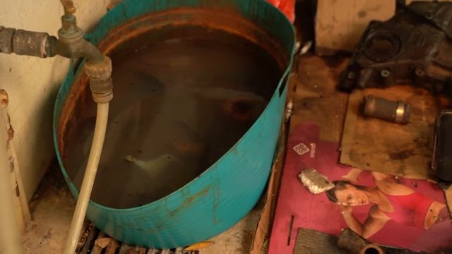 Tearing apart our home on wheels (no going back now) | Land Rover Series restoration смотреть онлайн