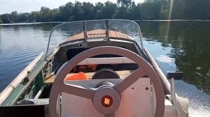 Казанка м движение по спокойной речке на максималке 39 км/ч Мотор 9.9/20лс