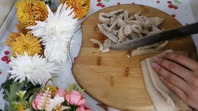 ГОРЯЧИЙ САЛАТ ИЗ ТРЕБУХИ. ЭТОТ САЛАТ БЕСПОДОБЕН. ВЕК ЖИВИ ВЕК УЧИСЬ.
