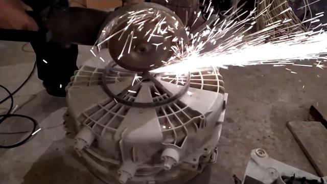 Достаем нержавеющие барабаны от стиральных машин. В хозяйстве пригодятся. смотреть онлайн