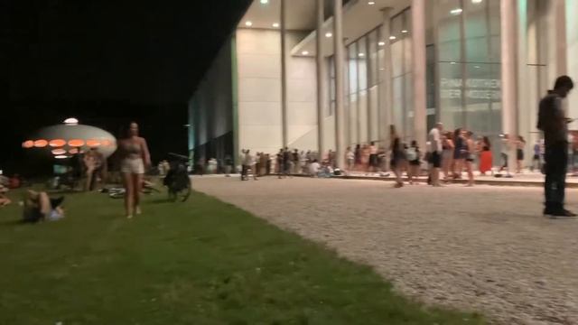 Salsa, Bachata & Kizomba Party bei der Pinakotheken der Modernen in München смотреть онлайн