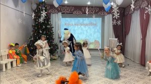 Танец «Маленькие волшебницы» /Новогодний утренник в детском саду?