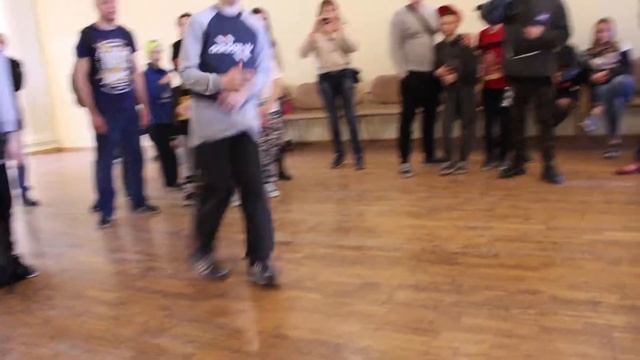 B-Boy Reng(Bubble Gum School) vs B-Boy PlayBoy(GoodZone) STATUS69 1/2 FInal смотреть онлайн