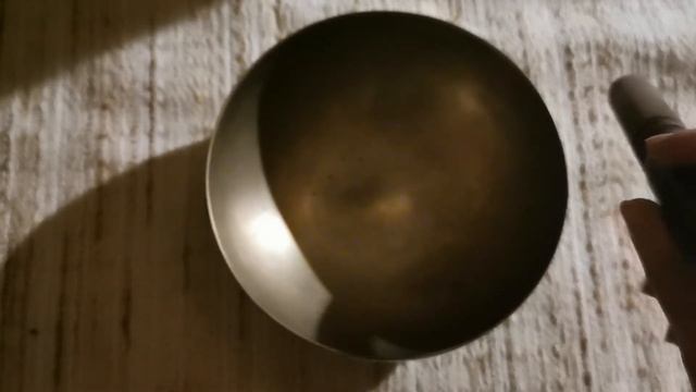 Для релакса, дополнение к массажу - поющая чаша. Тибетский артефакт: экзотика или научный подход? смотреть онлайн