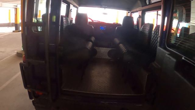 Land Rover Defender I 90 2.5 MT 122 л.с. 2005