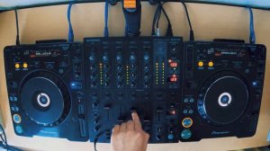 Pioneer CDJ 1000 MK2 + Behringer DJX 750 - Progressive/Deep Techno Mix June 2020